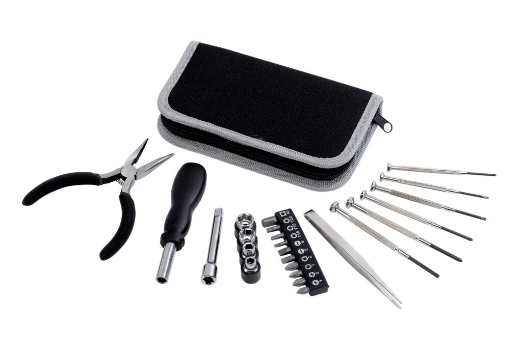 SET DE HERRAMIENTAS "COMPACT"